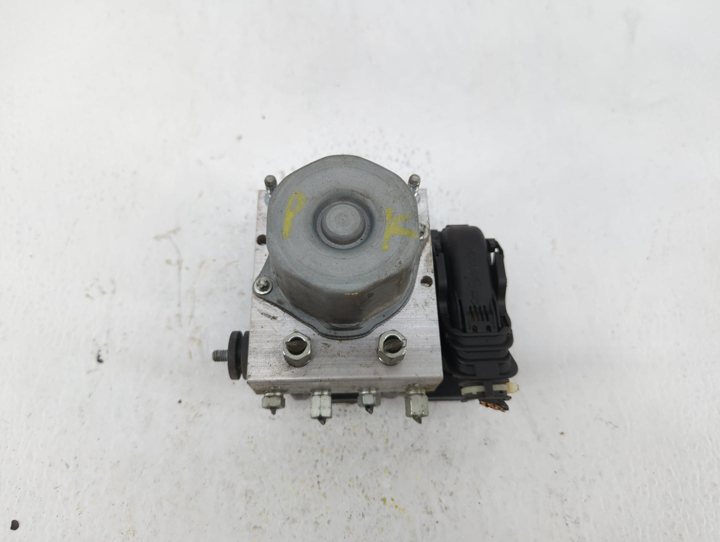 2017-2018 Nissan Altima ABS Pump Control Module Replacement P/N:47660 9HU0A 47660 9HS0A Fits Fits 2017 2018 OEM Used Auto Pa