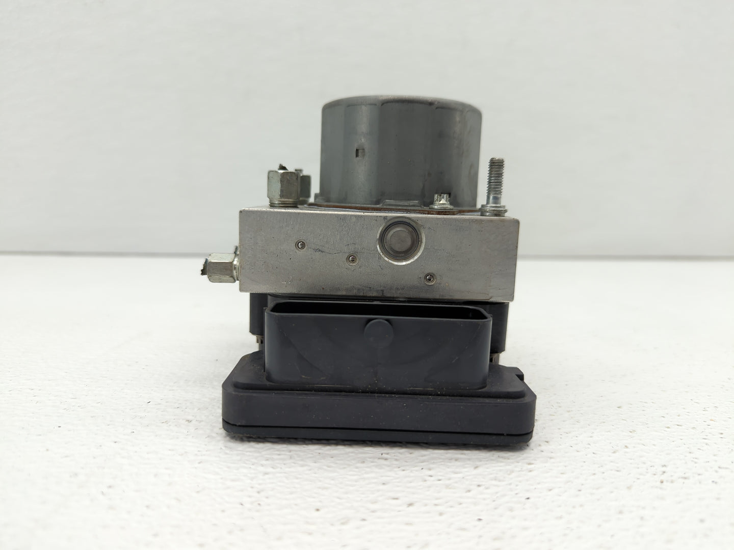 2017-2018 Nissan Altima ABS Pump Control Module Replacement P/N:47660 9HU0A 47660 9HS0A Fits Fits 2017 2018 OEM Used Auto Pa