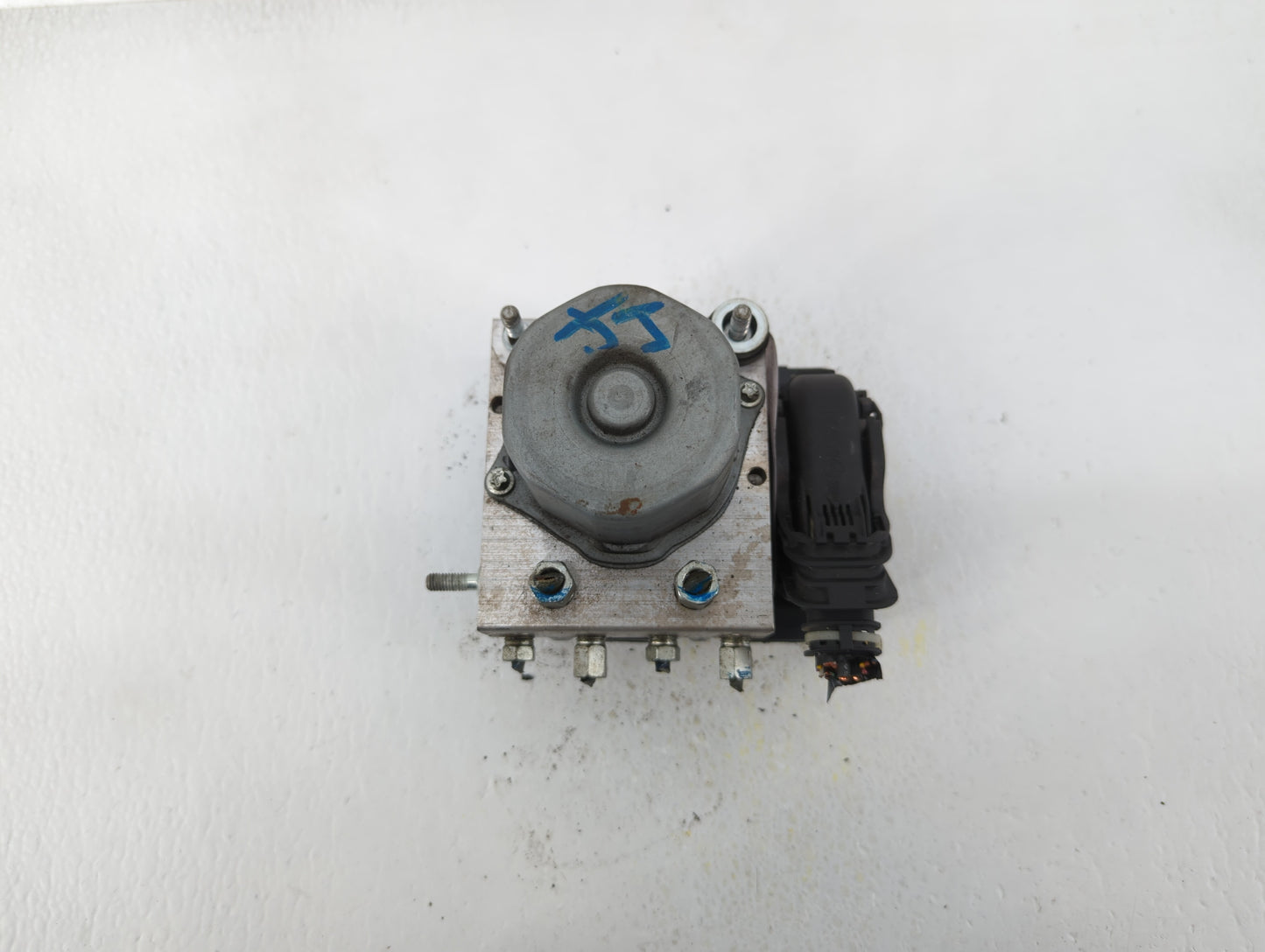 2017-2018 Nissan Altima ABS Pump Control Module Replacement P/N:47660 9HU0A 47660 9HS0A Fits Fits 2017 2018 OEM Used Auto Pa