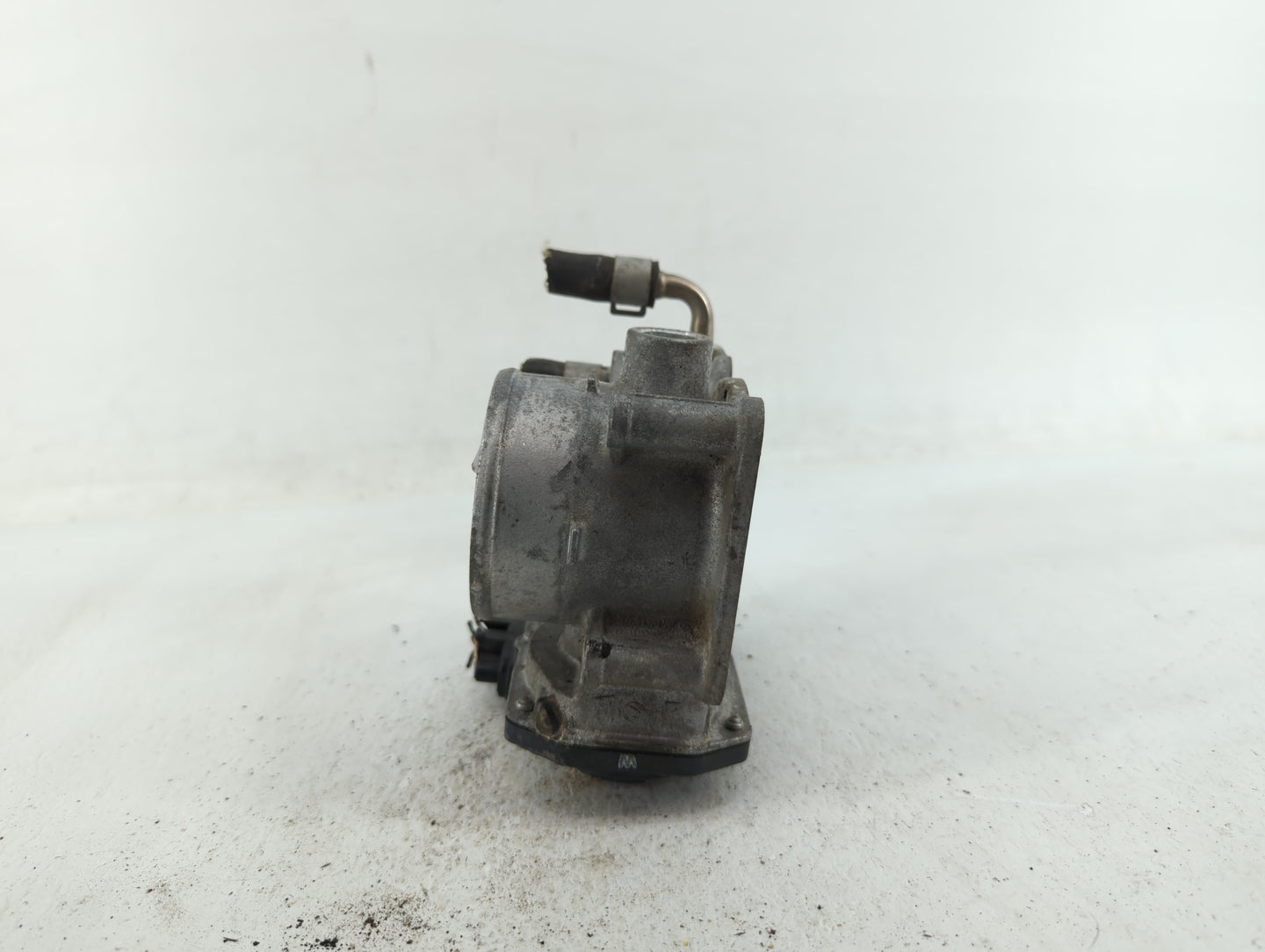 2013-2018 Nissan Altima Throttle Body P/N:3TA60-01 C 3TA60-01 B, 3TA60-01 A Fits Fits 2013 2014 2015 2016 2017 2018 2019 202