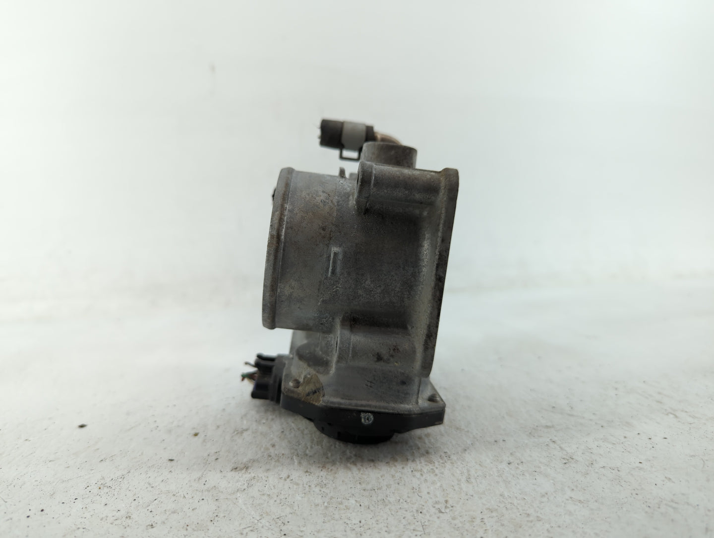 2013-2018 Nissan Altima Throttle Body P/N:3TA60-01 Fits Fits 2013 2014 2015 2016 2017 2018 2019 2020 OEM Used Auto Parts - O
