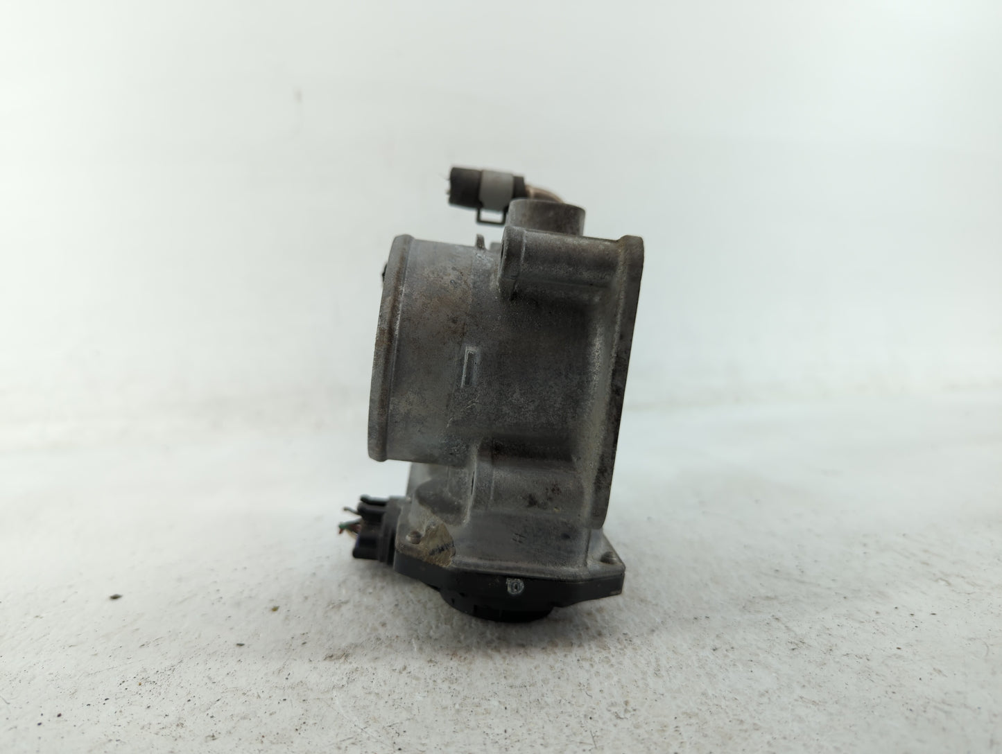 2013-2018 Nissan Altima Throttle Body P/N:3TA60-01 Fits Fits 2013 2014 2015 2016 2017 2018 2019 2020 OEM Used Auto Parts - O