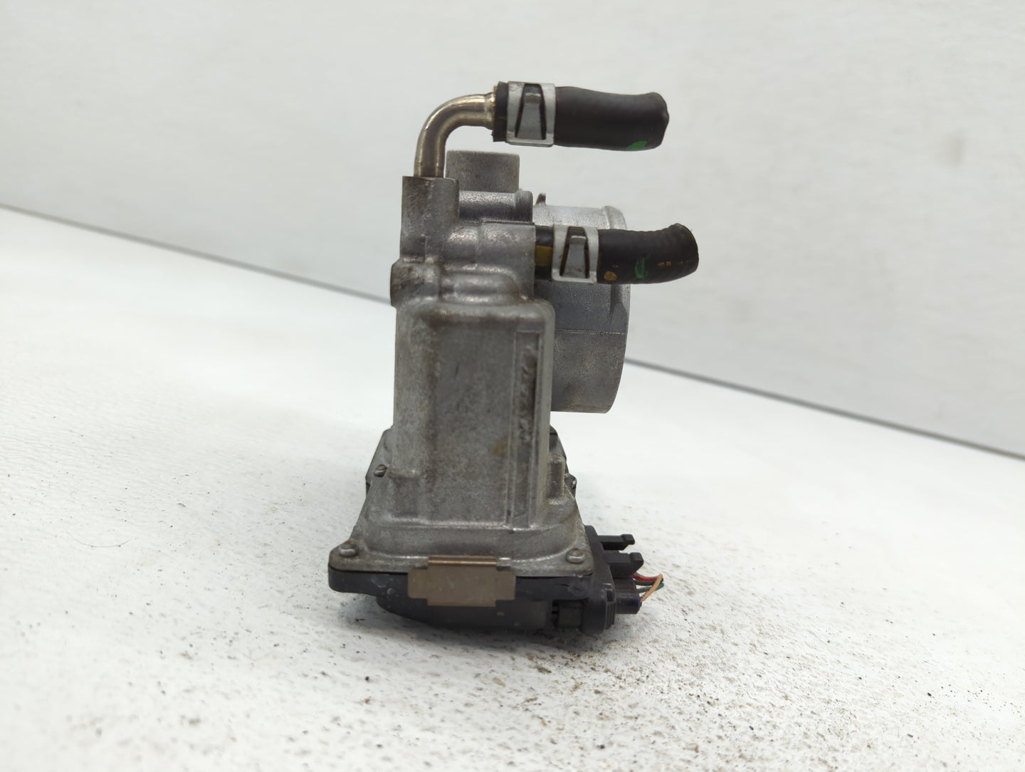 2013-2018 Nissan Altima Throttle Body P/N:3TA60-01 Fits Fits 2013 2014 2015 2016 2017 2018 2019 2020 OEM Used Auto Parts - O