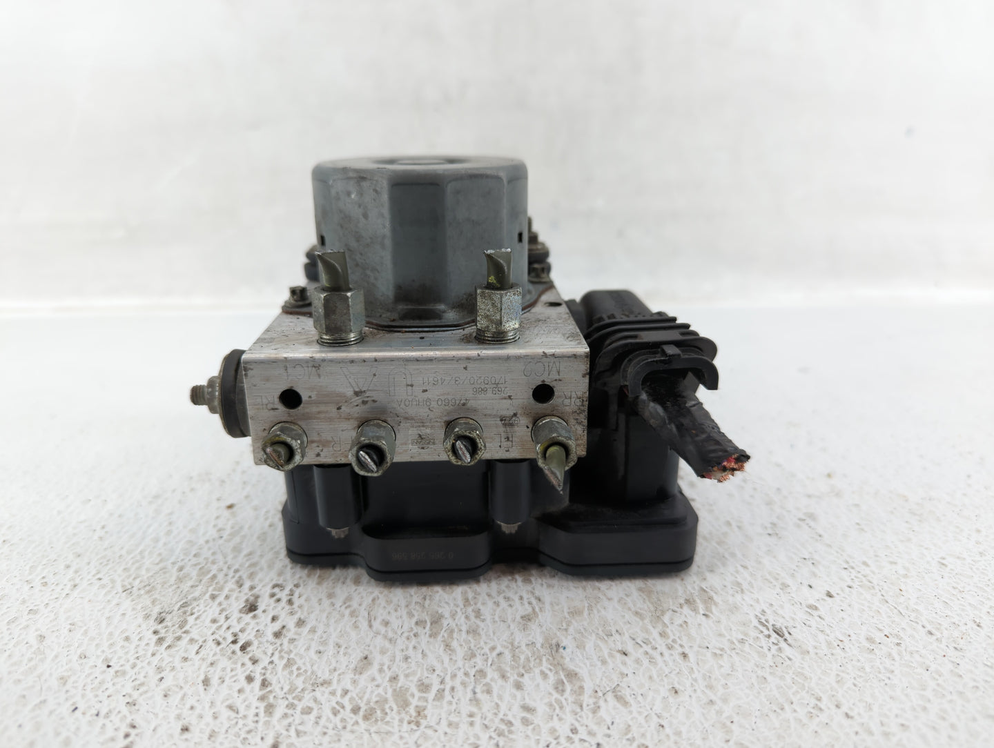 2017-2018 Nissan Altima ABS Pump Control Module Replacement P/N:47660 9HU0A 47660 9HS0A Fits Fits 2017 2018 OEM Used Auto Pa