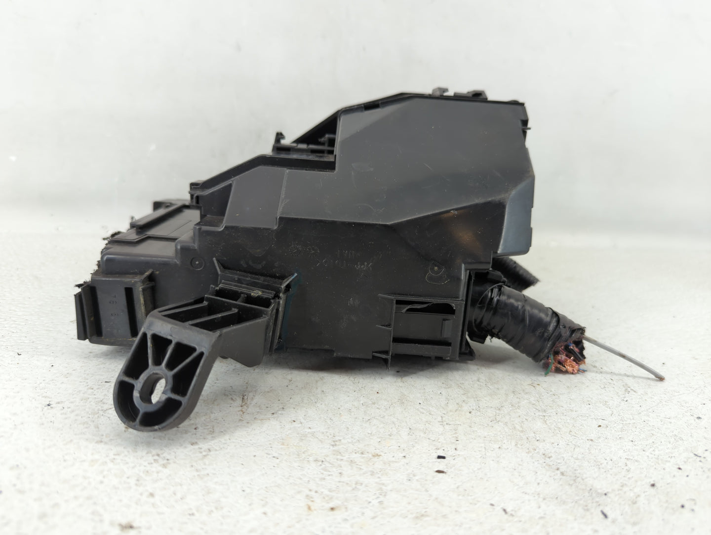 2018 Nissan Altima Fusebox Fuse Box Panel Relay Module P/N:7154-5763-30 7254-5763-30, 24381 7990A Fits OEM Used Auto Parts -