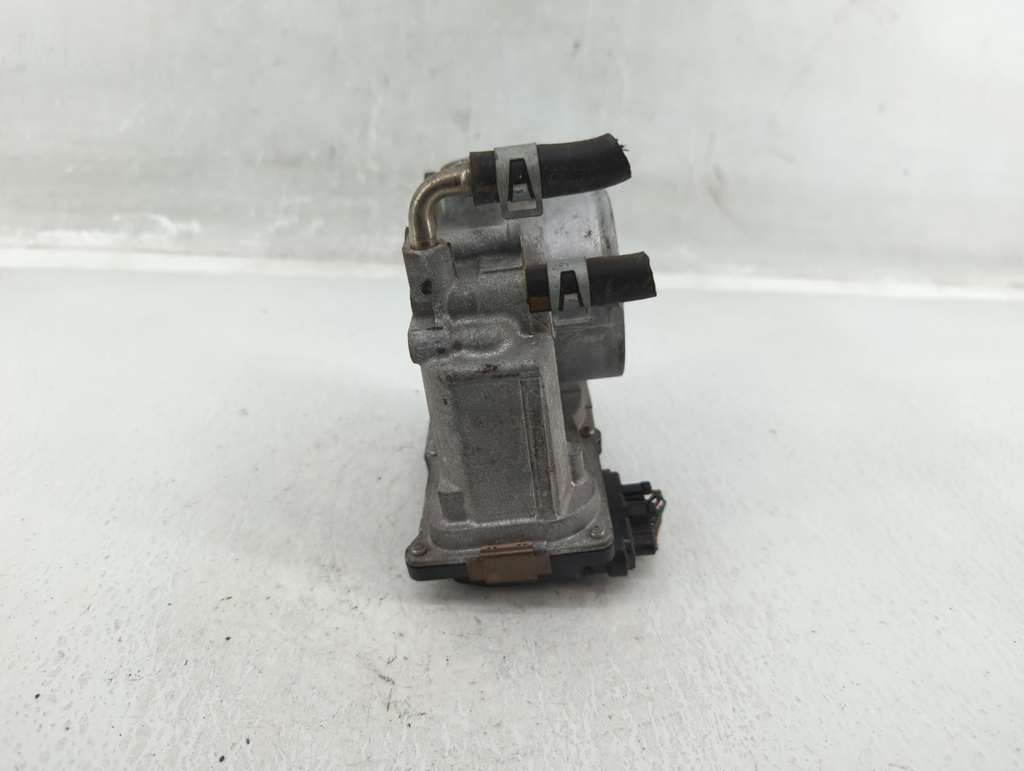 2013-2018 Nissan Altima Throttle Body P/N:31A60-01 Fits Fits 2013 2014 2015 2016 2017 2018 2019 2020 OEM Used Auto Parts - O