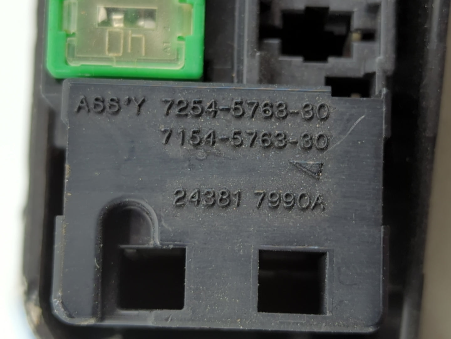 2018 Nissan Altima Fusebox Fuse Box Panel Relay Module P/N:7154-5763-30 7254-5763-30, 24381 7990A Fits OEM Used Auto Parts -