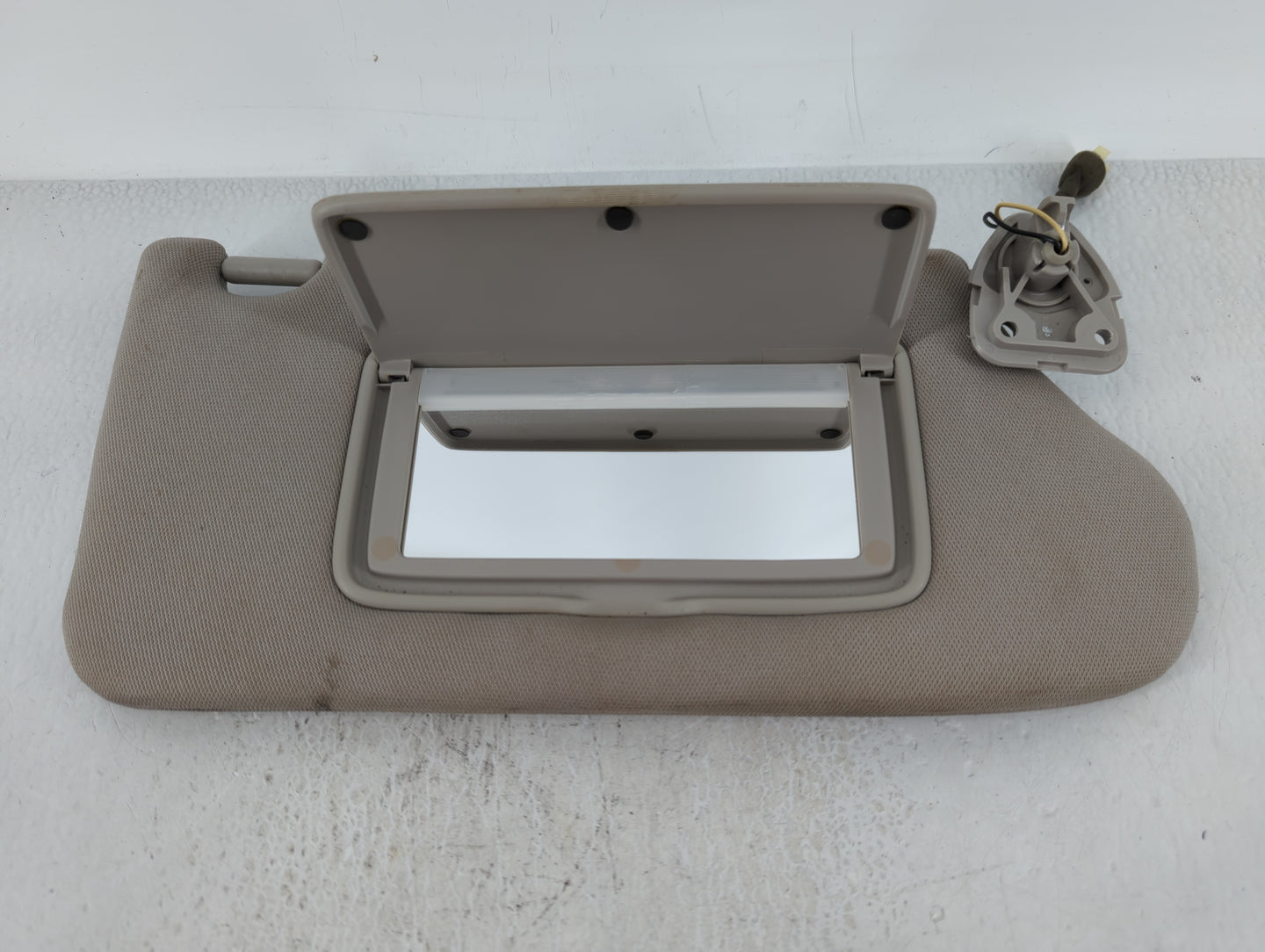 2013-2018 Nissan Altima Sun Visor Shade Replacement Passenger Right Mirror Fits Fits 2013 2014 2015 2016 2017 2018 OEM Used 