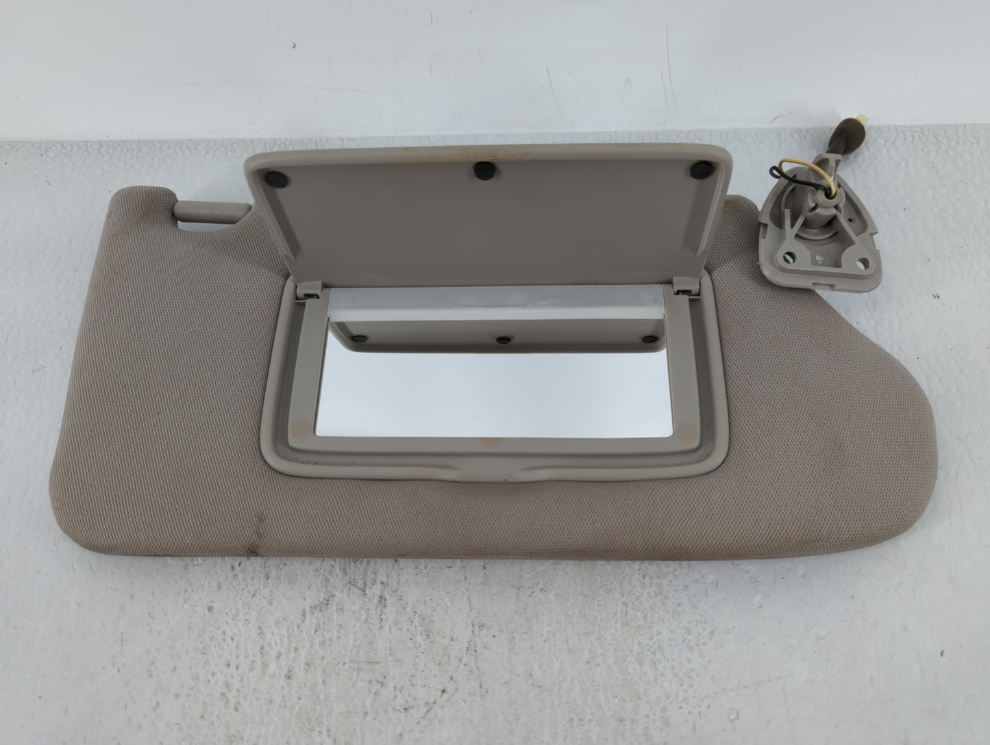 2013-2018 Nissan Altima Sun Visor Shade Replacement Passenger Right Mirror Fits Fits 2013 2014 2015 2016 2017 2018 OEM Used 
