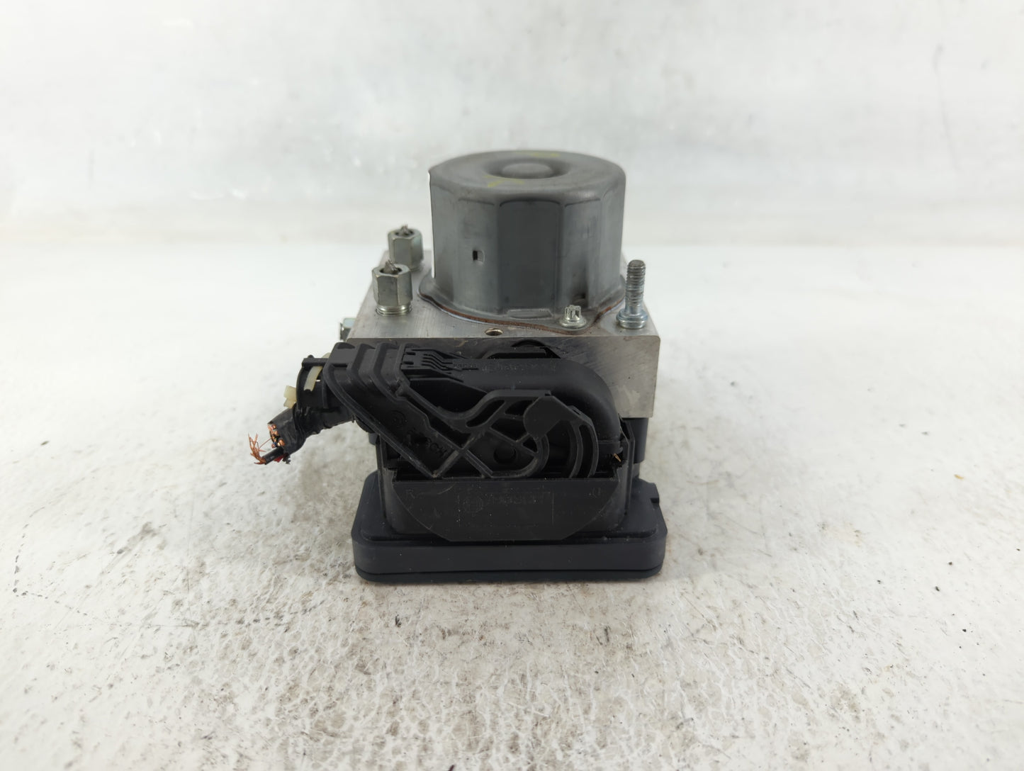 2017-2018 Nissan Altima ABS Pump Control Module Replacement P/N:269 886 47660 9HU0A Fits Fits 2017 2018 OEM Used Auto Parts 