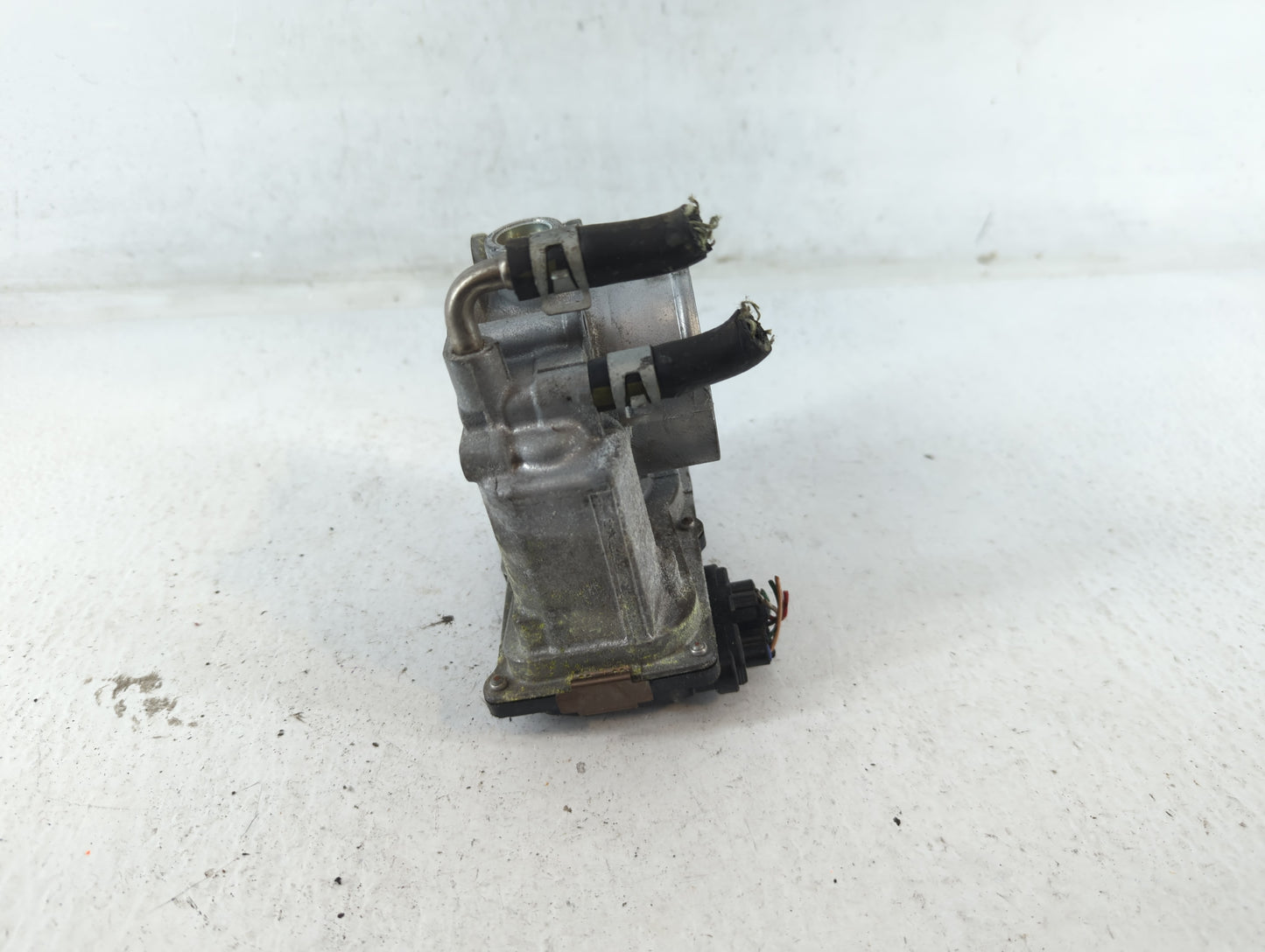 2013-2018 Nissan Altima Throttle Body P/N:3TA60-01 C Fits Fits 2013 2014 2015 2016 2017 2018 2019 2020 OEM Used Auto Parts -
