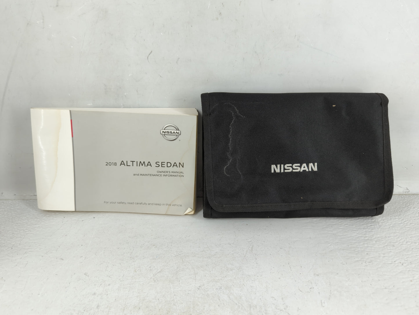 2018 Nissan Altima Owners Manual Book Guide P/N:OM18EA 0L33U0 OEM Used Auto Parts - Oemusedautoparts1.com