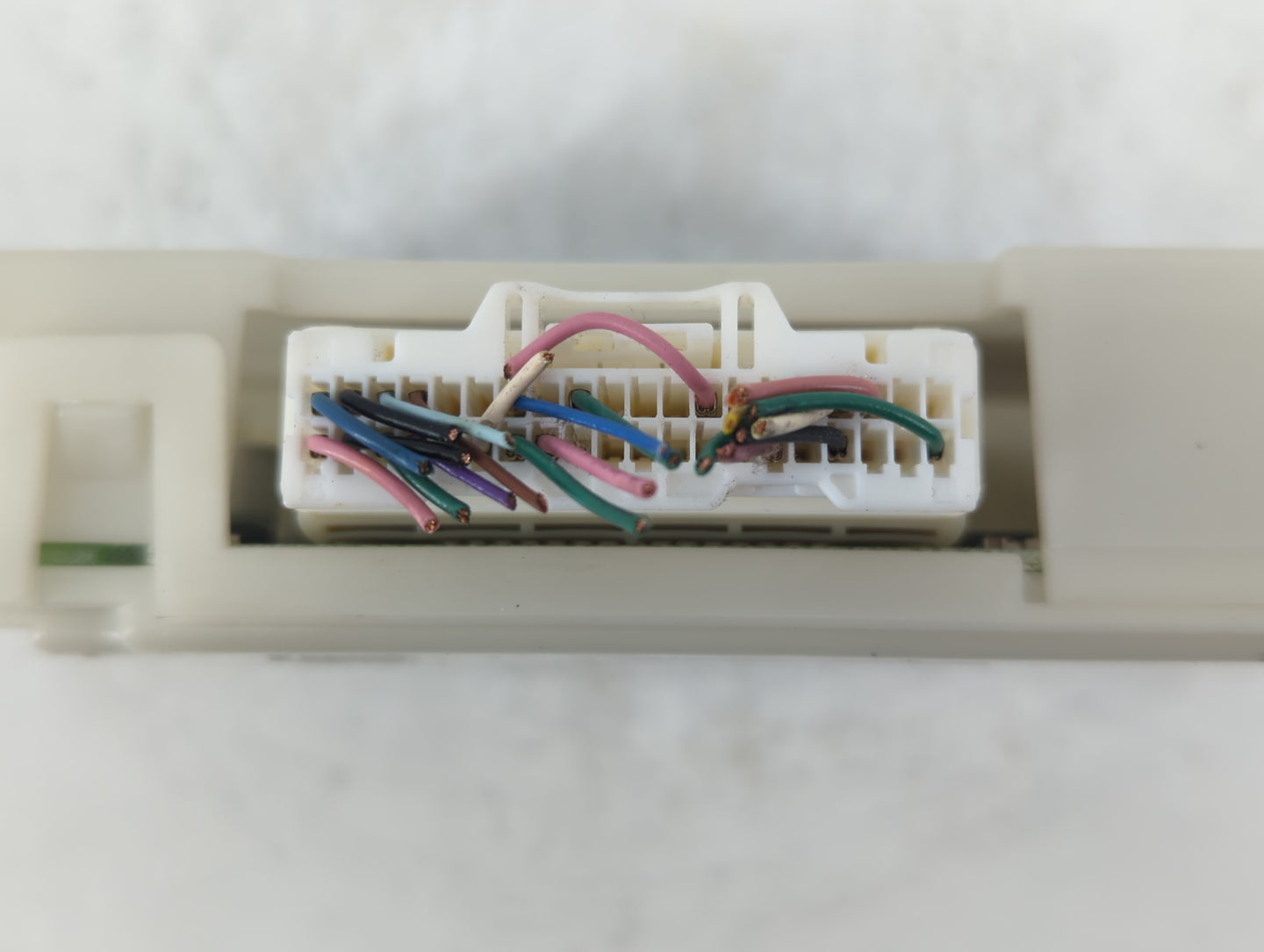 2018-2018 Nissan Altima Chassis Control Module Ccm Bcm Body Control - Oemusedautoparts1.com