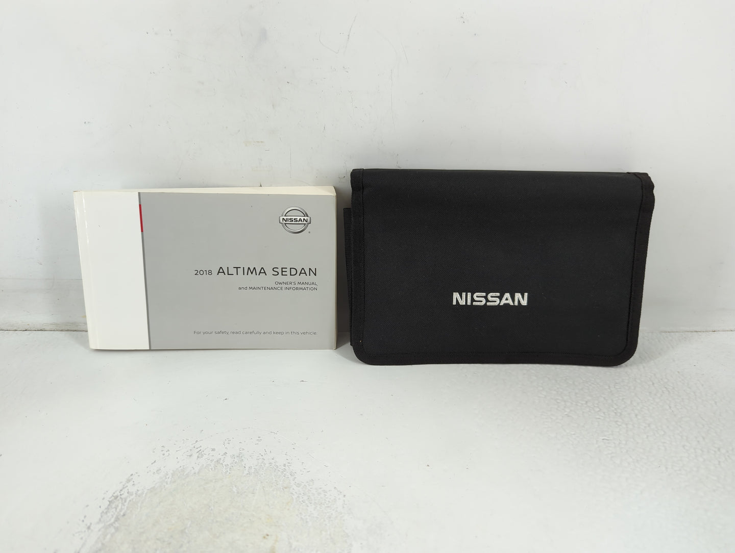 2018 Nissan Altima Owners Manual Book Guide P/N:OM18EA 0L33U0 OEM Used Auto Parts - Oemusedautoparts1.com