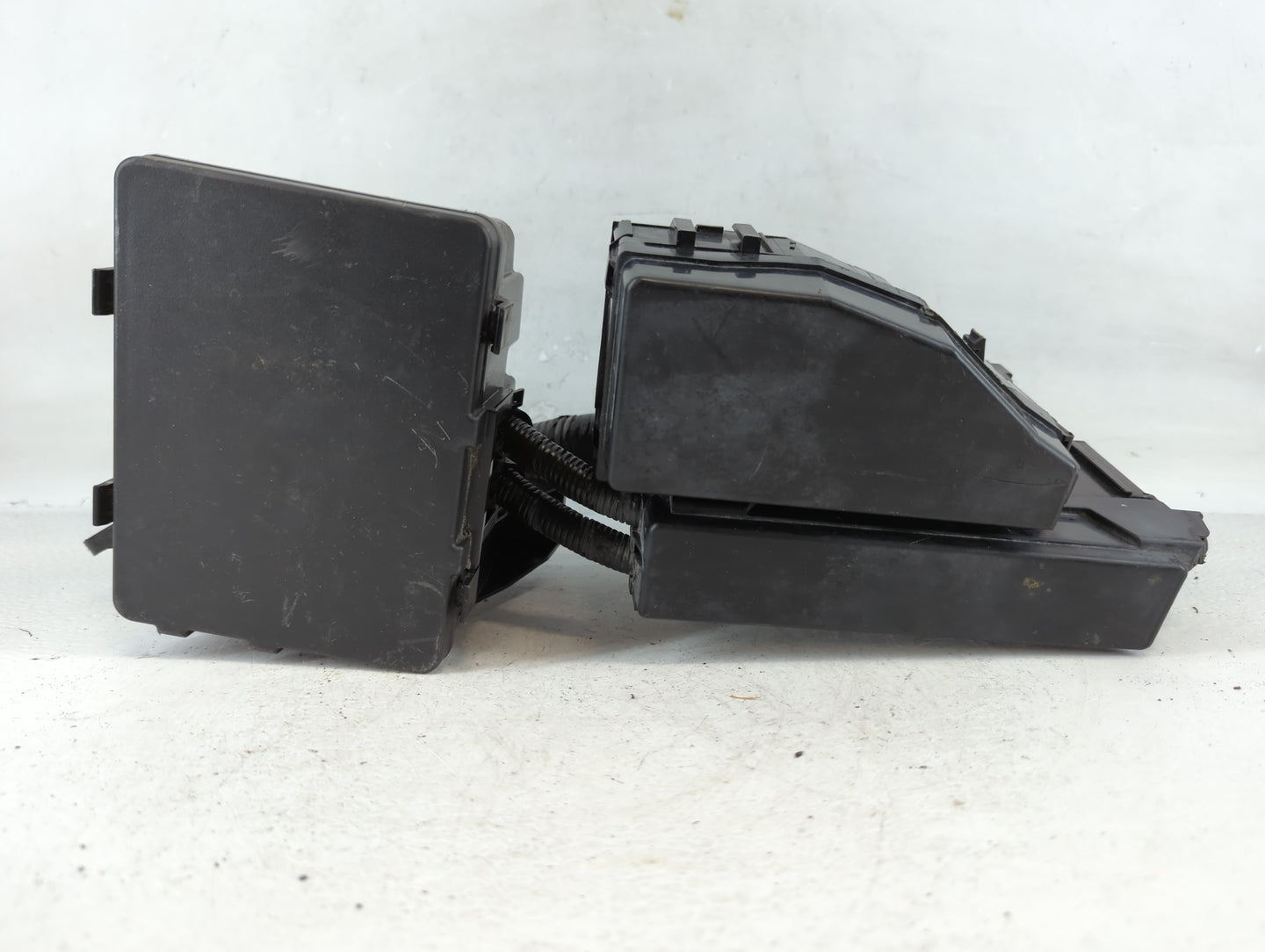 2018 Nissan Altima Fusebox Fuse Box Panel Relay Module P/N:7254-5763-30 24381 7990A Fits OEM Used Auto Parts - Oemusedautopa