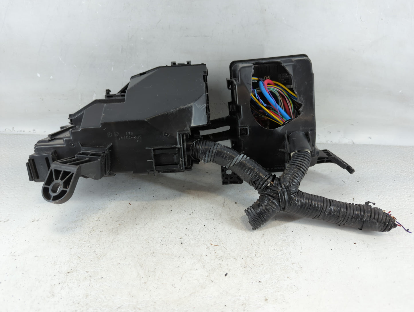 2018 Nissan Altima Fusebox Fuse Box Panel Relay Module P/N:7254-5763-30 24381 7990A Fits OEM Used Auto Parts - Oemusedautopa