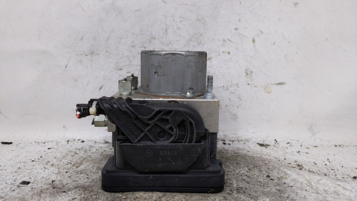 2017-2018 Nissan Altima Anti-Lock Brake ABS Pump Module Actuator OEM P/N:47600 9HU0A Fits Fits 2017 2018 OEM Used Auto Parts