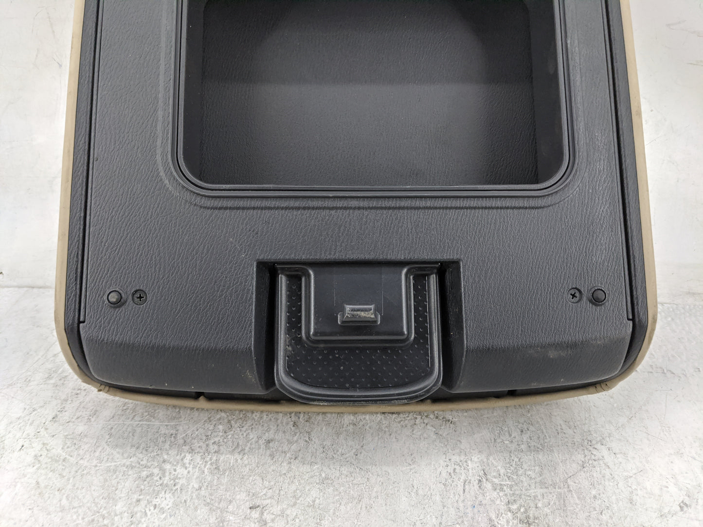 2018 Nissan Armada Center Console Armrest Cover Lid P/N:PFNS1101-1 96920 1ZS4A, 96920 1LA1A Fits OEM Used Auto Parts - Oemus