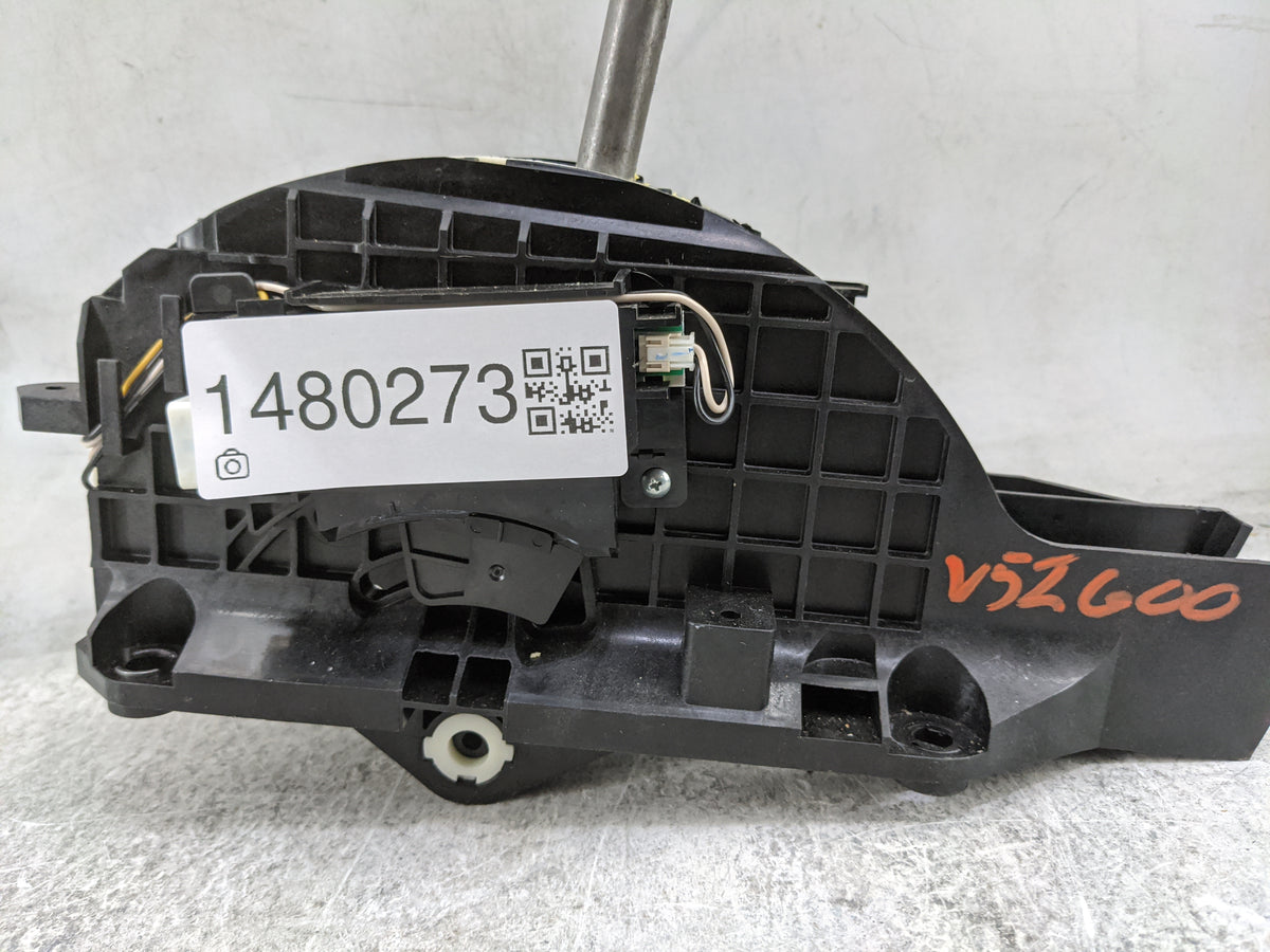 2018 Nissan Armada Floor Console Assembly Shifter - Oemusedautoparts1.com