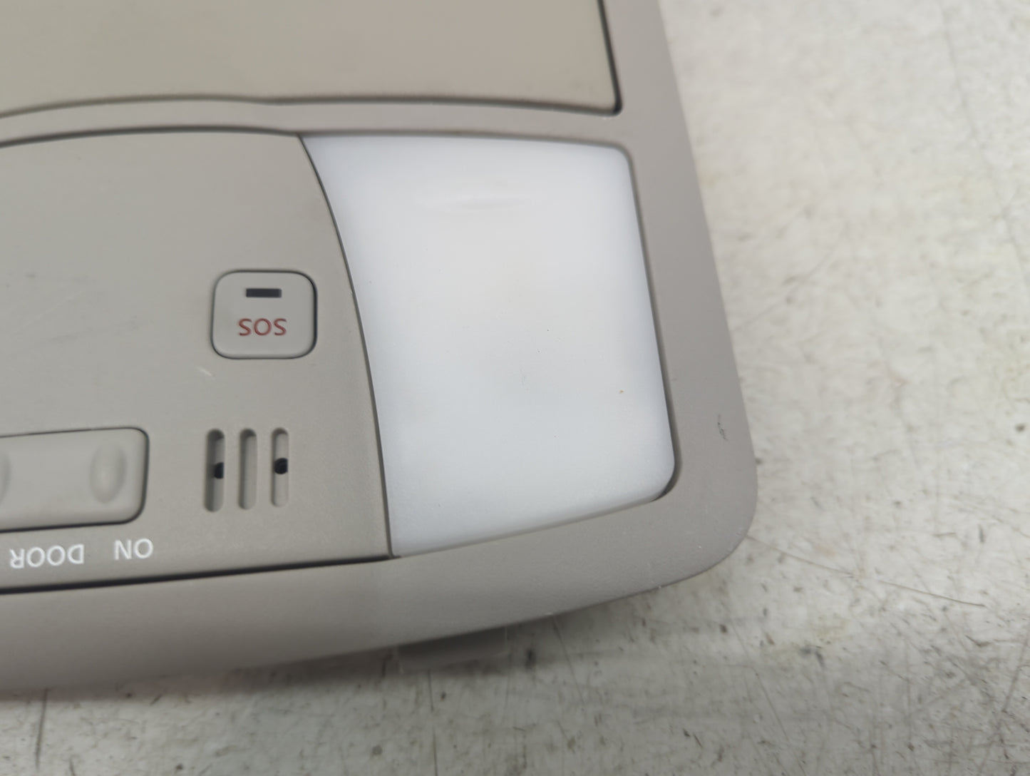 2018-2020 Nissan Armada Overhead Roof Console Tan - Oemusedautoparts1.com