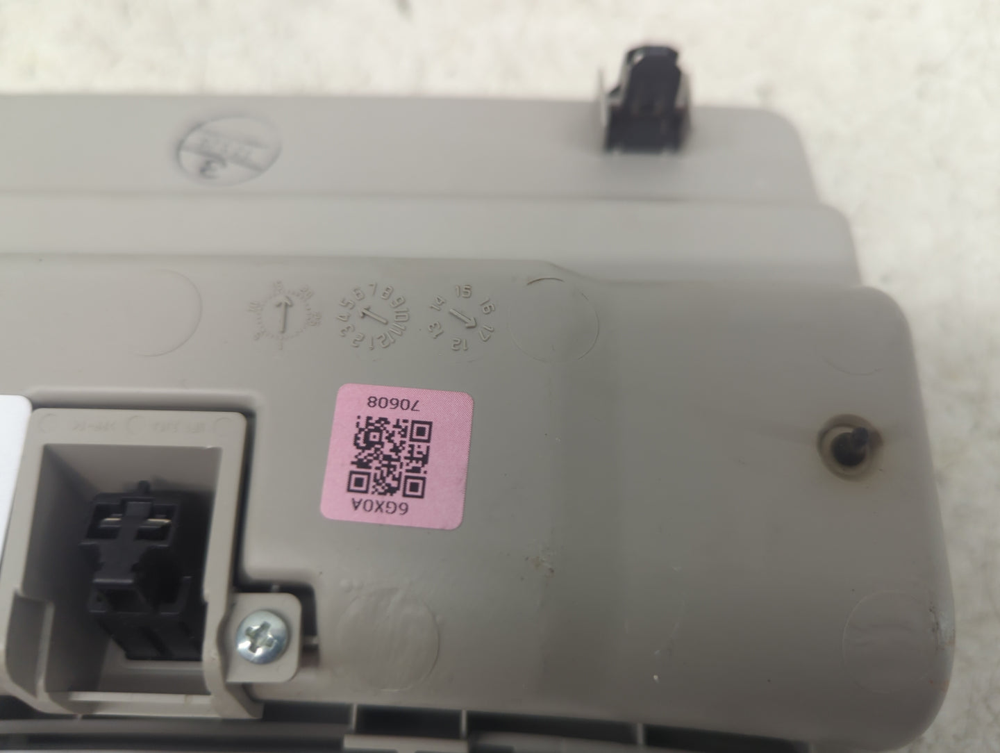 2018-2020 Nissan Armada Overhead Roof Console Tan - Oemusedautoparts1.com