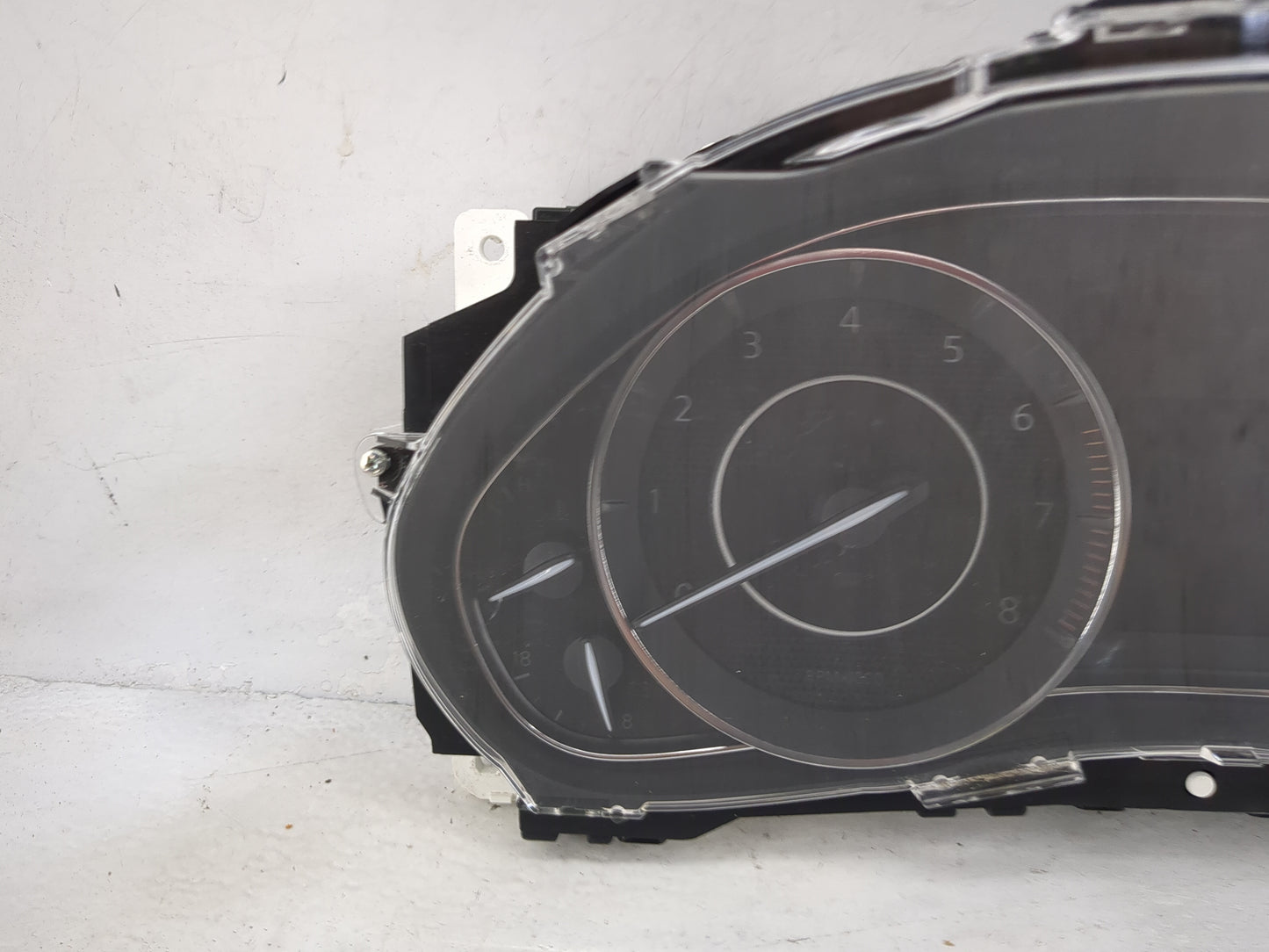 2017-2018 Nissan Armada Instrument Cluster Speedometer Gauges P/N:5ZW1B/7I5O Miles: Fits Fits 2017 2018 OEM Used Auto Parts 