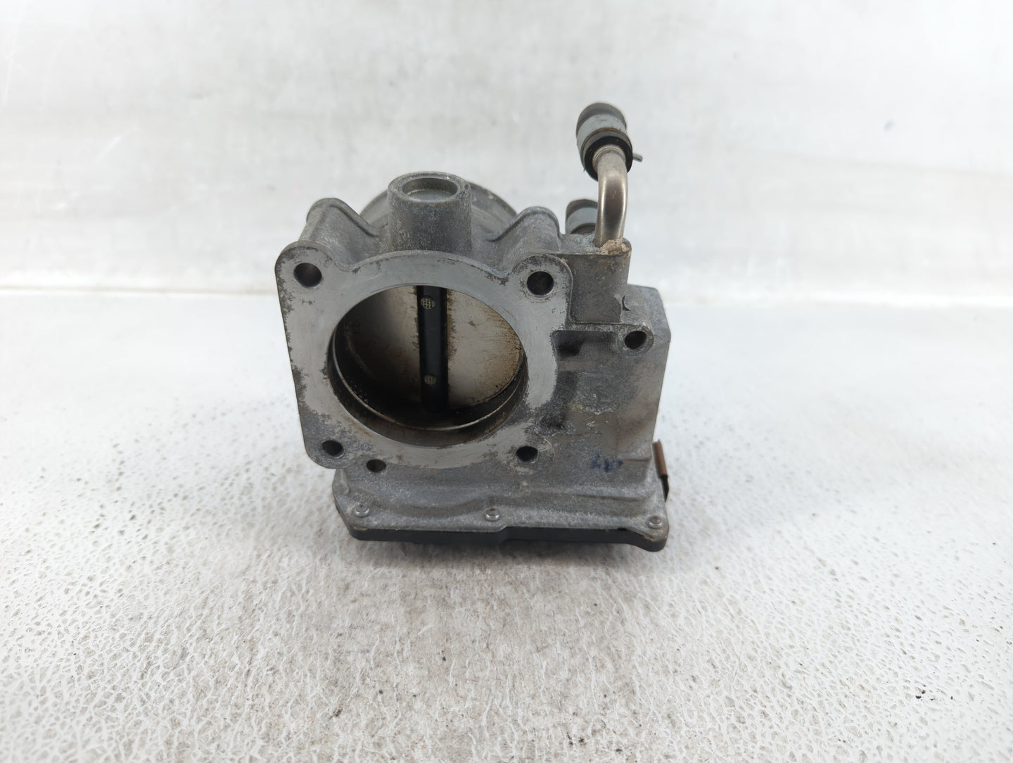 2013-2019 Nissan Frontier Throttle Body P/N:EA-A60-01 G Fits Fits 2013 2014 2015 2016 2017 2018 2019 OEM Used Auto Parts - O