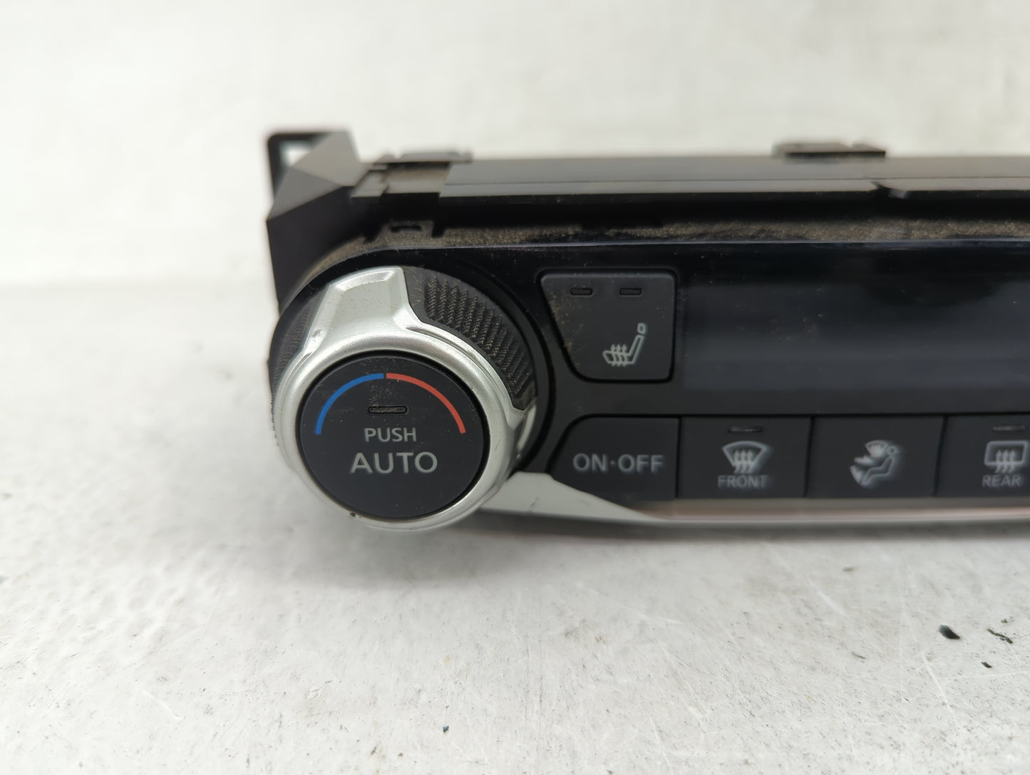 2018-2020 Nissan Kicks Climate Control Module Temperature AC/Heater Replacement P/N:275005RL5A 275005RL5A--B Fits OEM Used A