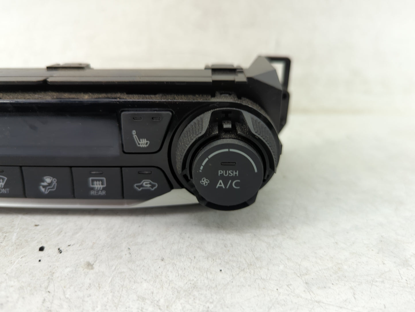 2018-2020 Nissan Kicks Climate Control Module Temperature AC/Heater Replacement P/N:275005RL5A 275005RL5A--B Fits OEM Used A