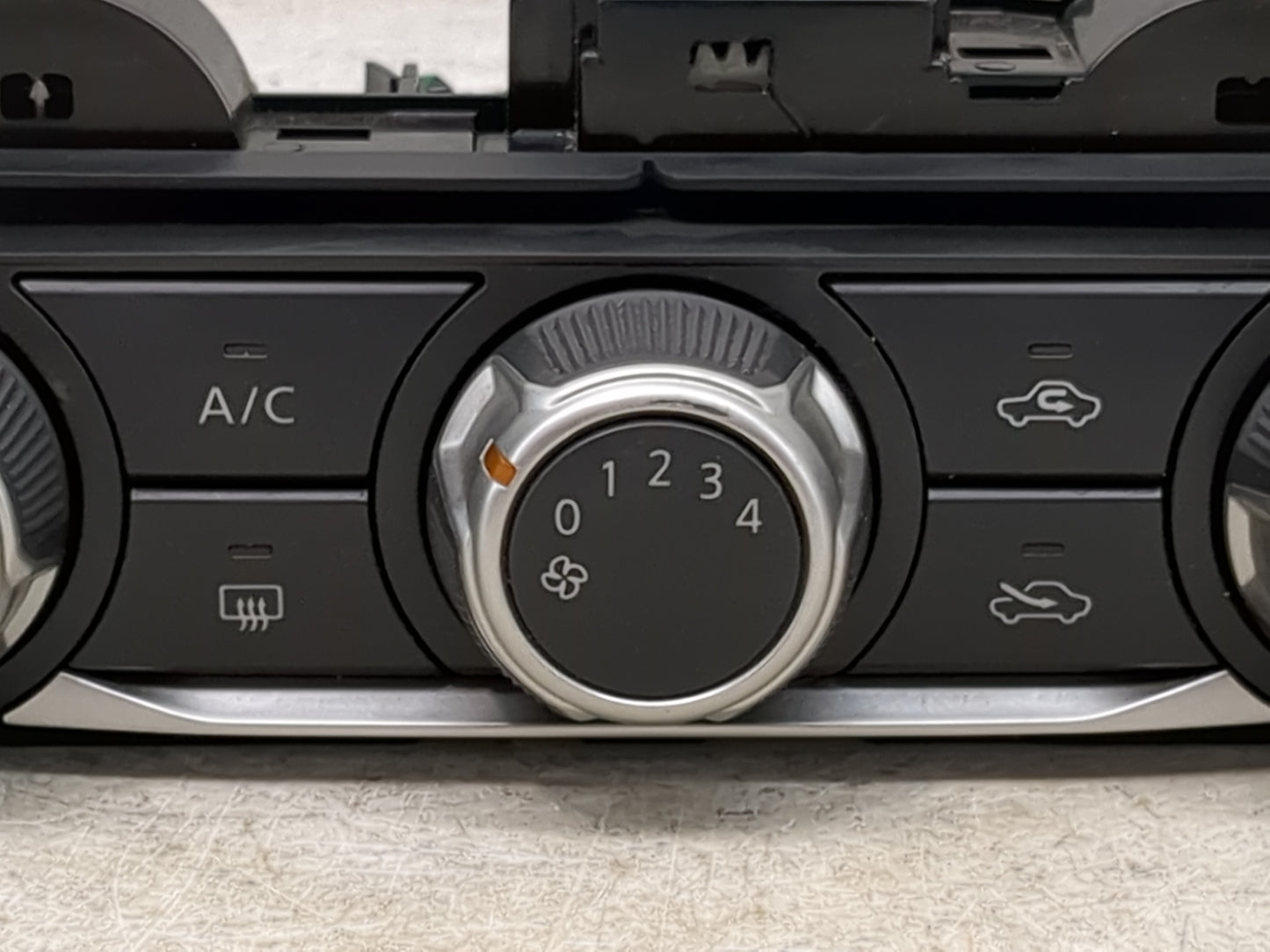 2019-2020 Nissan Kicks Climate Control Module Temperature AC/Heater Replacement P/N:275005RA5A 275005RA5A-B Fits OEM Used Au