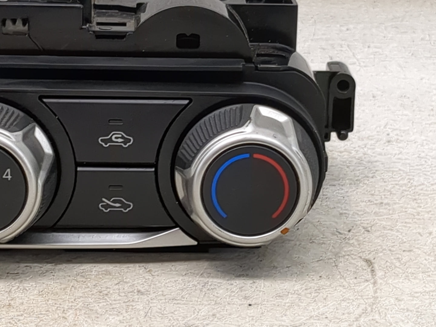 2019-2020 Nissan Kicks Climate Control Module Temperature AC/Heater Replacement P/N:275005RA5A 275005RA5A-B Fits OEM Used Au