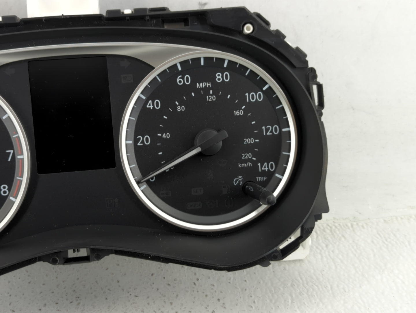 2018-2019 Nissan Kicks Instrument Cluster Speedometer Gauges Fits Fits 2018 2019 OEM Used Auto Parts - Oemusedautoparts1.com