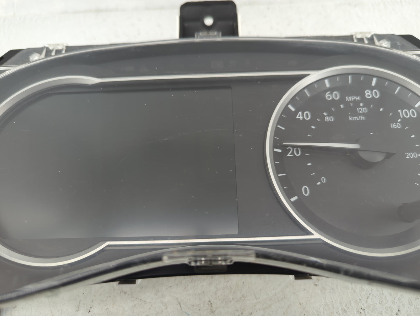 2018-2019 Nissan Kicks Instrument Cluster Speedometer Gauges P/N:24810 5RL0B Fits Fits 2018 2019 OEM Used Auto Parts - Oemus
