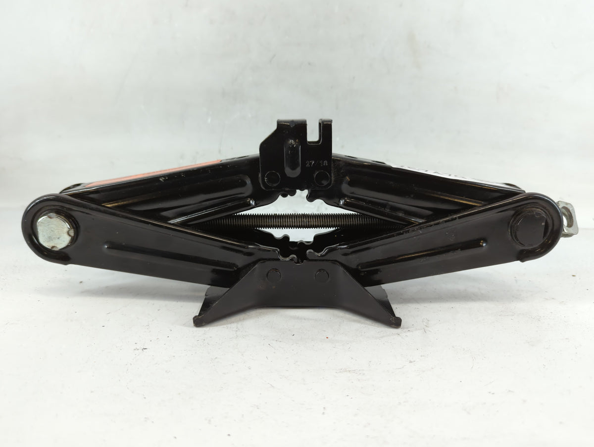 2018 Nissan Kicks Spare Scissor Car Jack - Oemusedautoparts1.com