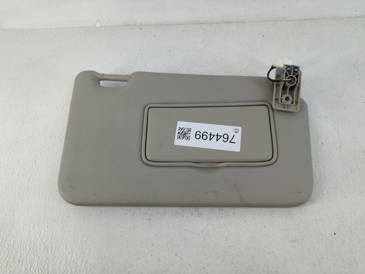 2018-2021 Nissan Kicks Sun Visor Shade Replacement Passenger Right Mirror Fits Fits 2018 2019 2020 2021 OEM Used Auto Parts 