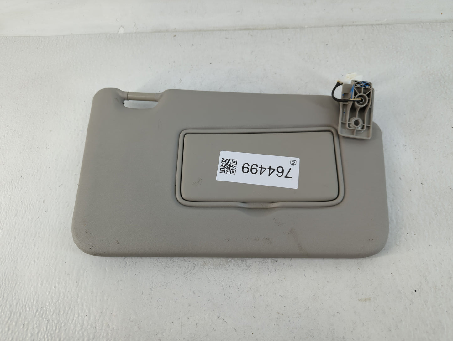 2018-2021 Nissan Kicks Sun Visor Shade Replacement Passenger Right Mirror Fits Fits 2018 2019 2020 2021 OEM Used Auto Parts 