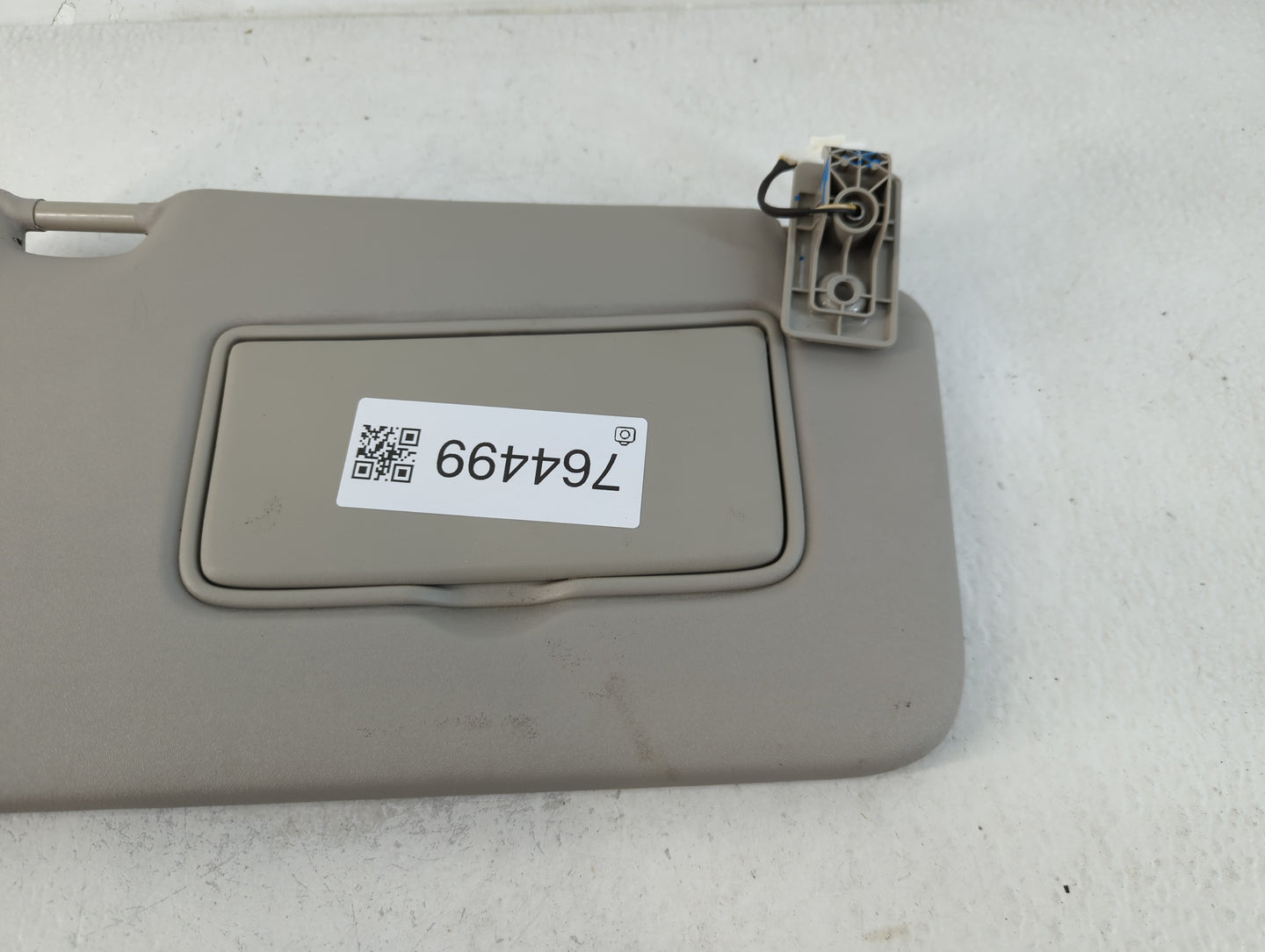 2018-2021 Nissan Kicks Sun Visor Shade Replacement Passenger Right Mirror Fits Fits 2018 2019 2020 2021 OEM Used Auto Parts 