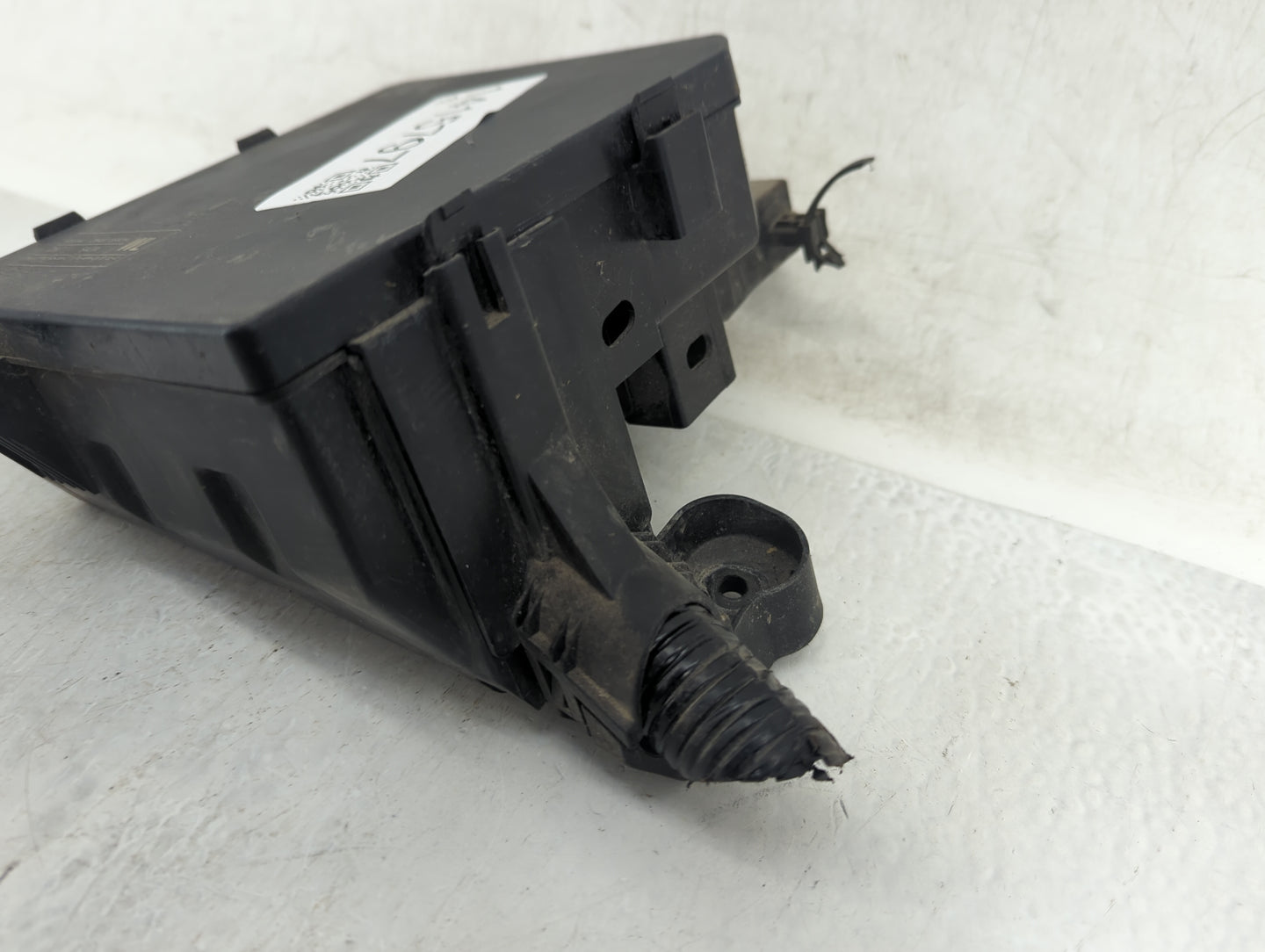 2018-2021 Nissan Leaf Fusebox Fuse Box Panel Relay Module P/N:284B7 5SA3A Fits Fits 2018 2019 2020 2021 OEM Used Auto Parts 