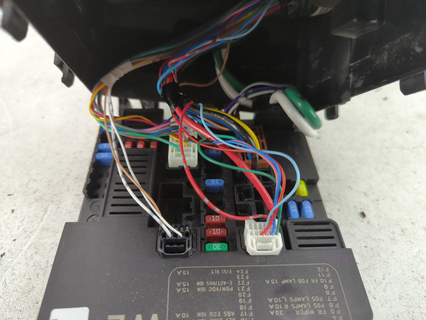 2018-2021 Nissan Leaf Fusebox Fuse Box Panel Relay Module P/N:284B7 5SA3A Fits Fits 2018 2019 2020 2021 OEM Used Auto Parts 