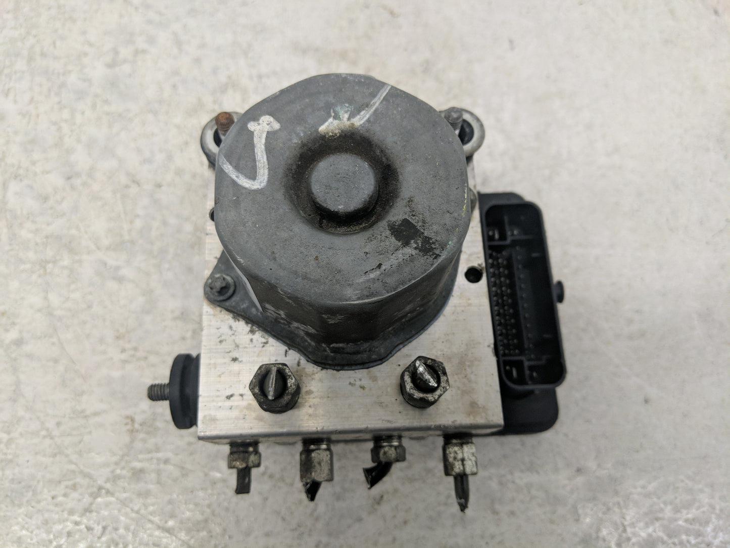 2017-2018 Nissan Maxima ABS Pump Control Module Replacement P/N:0265956165 2265106527 Fits Fits 2017 2018 OEM Used Auto Part