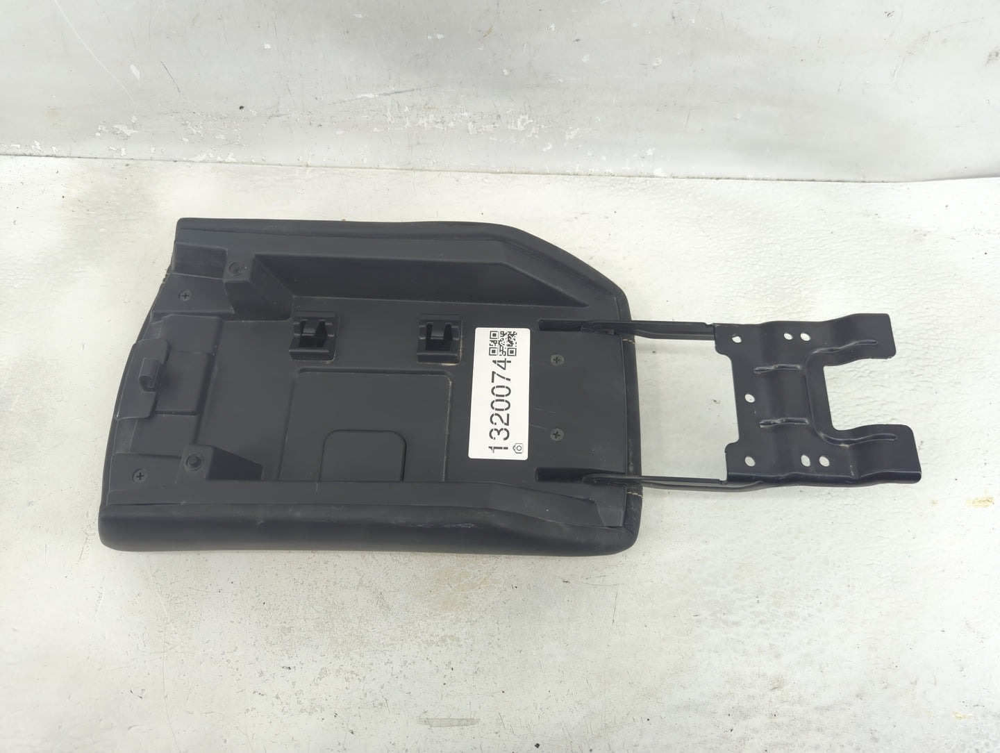 2018 Nissan Maxima Center Console Armrest Cover Lid Fits OEM Used Auto Parts - Oemusedautoparts1.com