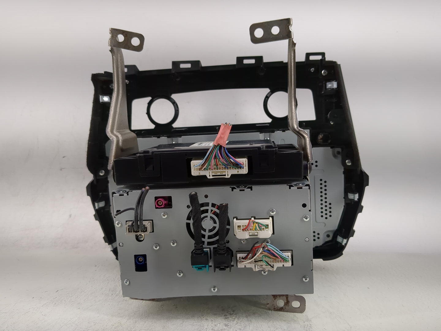 2018 Nissan Maxima Radio AM FM Cd Player Receiver Replacement P/N:277609DE0A Fits OEM Used Auto Parts - Oemusedautoparts1.co