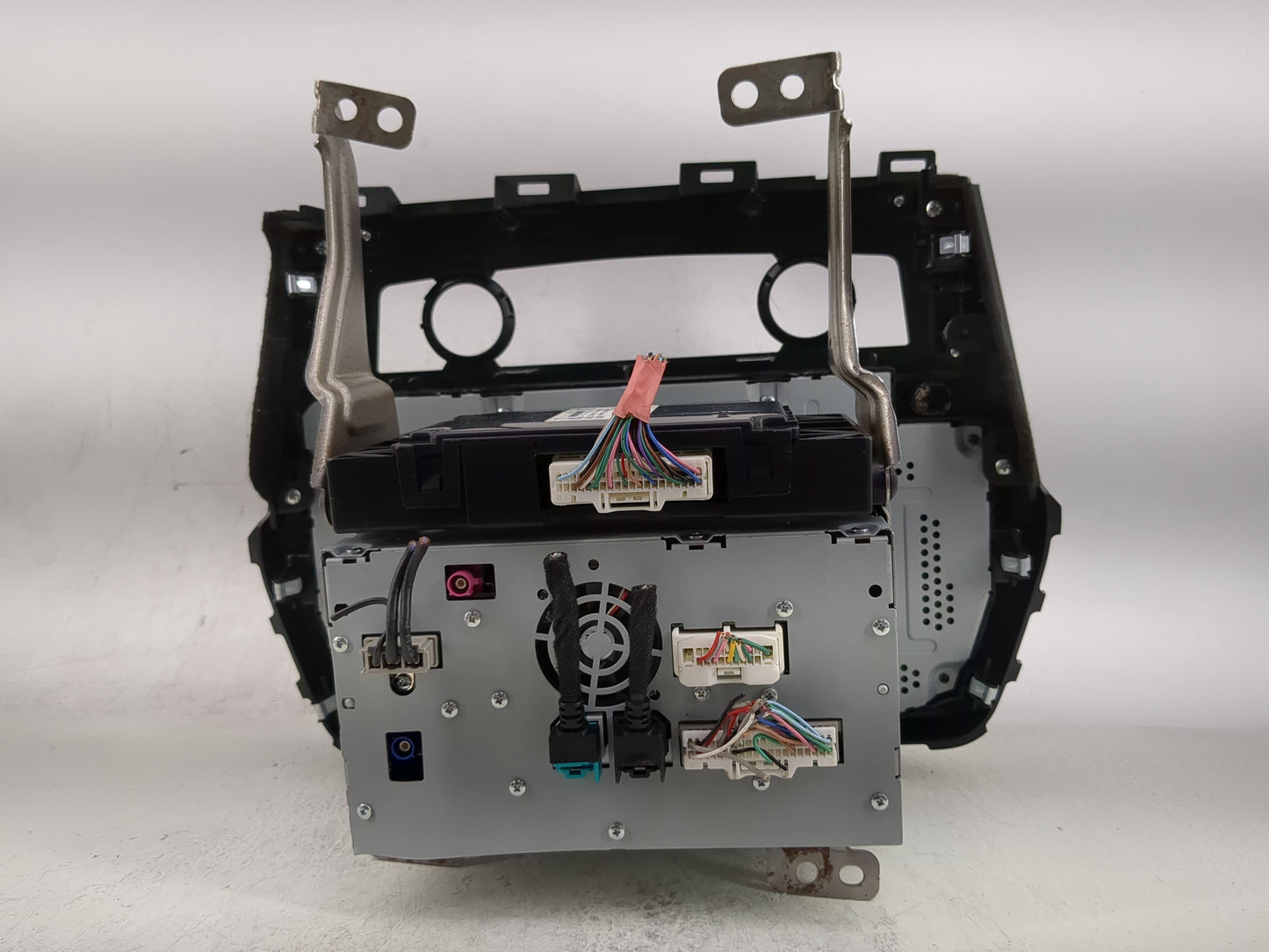 2018 Nissan Maxima Radio AM FM Cd Player Receiver Replacement P/N:277609DE0A Fits OEM Used Auto Parts - Oemusedautoparts1.co
