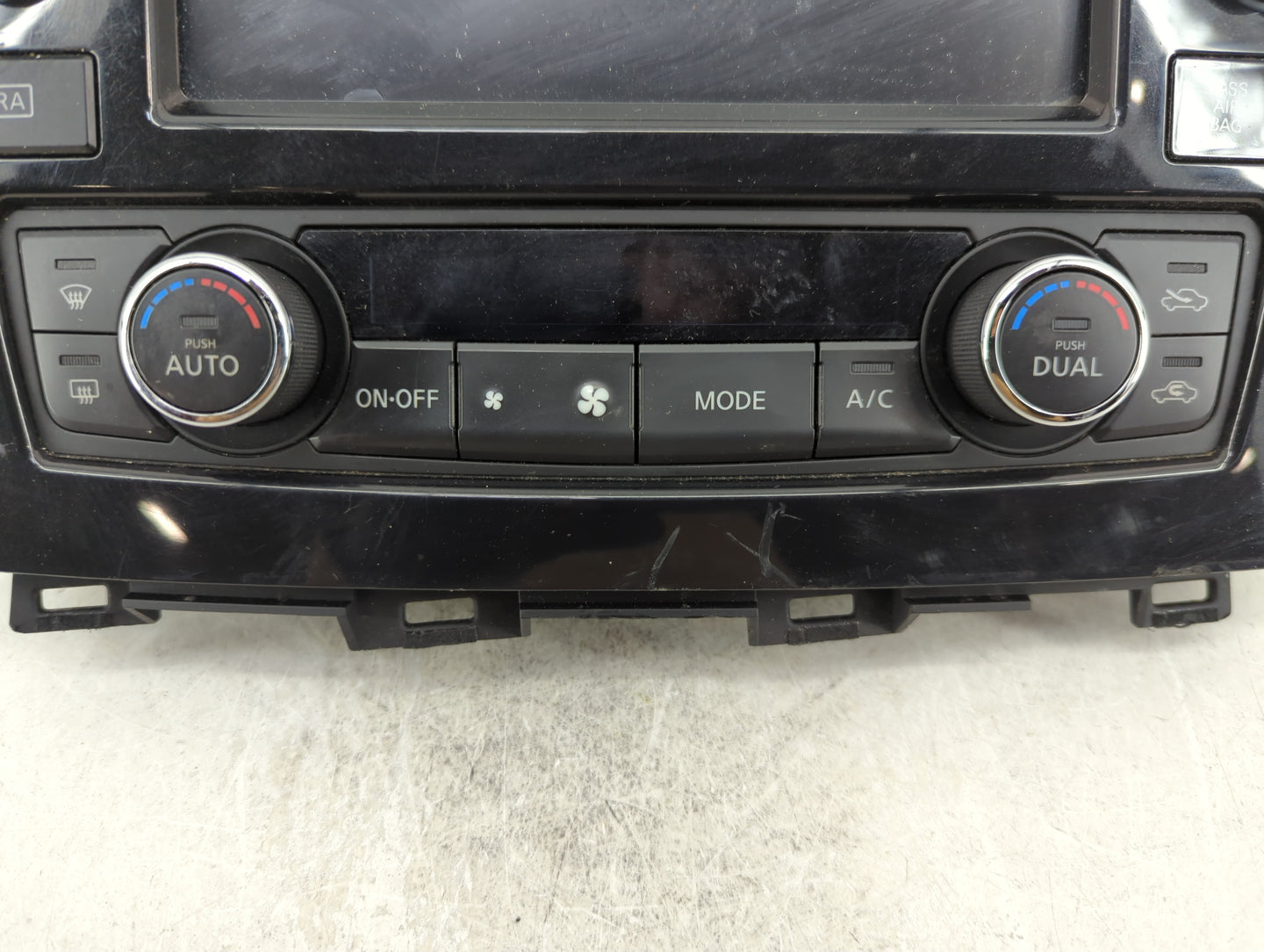 2018 Nissan Maxima Radio AM FM Cd Player Receiver Replacement P/N:25915 9DE0A Fits OEM Used Auto Parts - Oemusedautoparts1.c