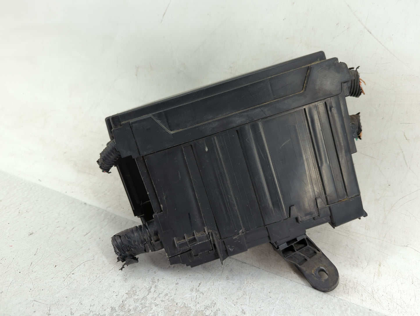 2016-2021 Nissan Maxima Fusebox Fuse Box Panel Relay Module Fits Fits 2016 2017 2018 2019 2020 2021 OEM Used Auto Parts - Oe