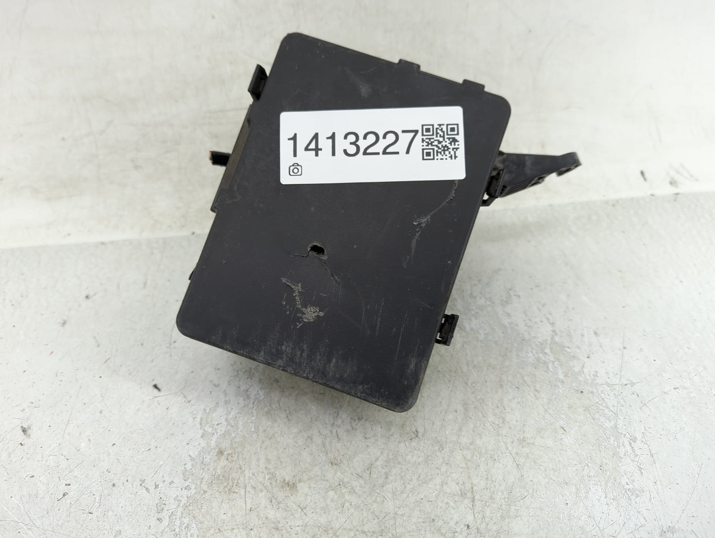 2016-2021 Nissan Maxima Fusebox Fuse Box Panel Relay Module Fits Fits 2016 2017 2018 2019 2020 2021 OEM Used Auto Parts - Oe