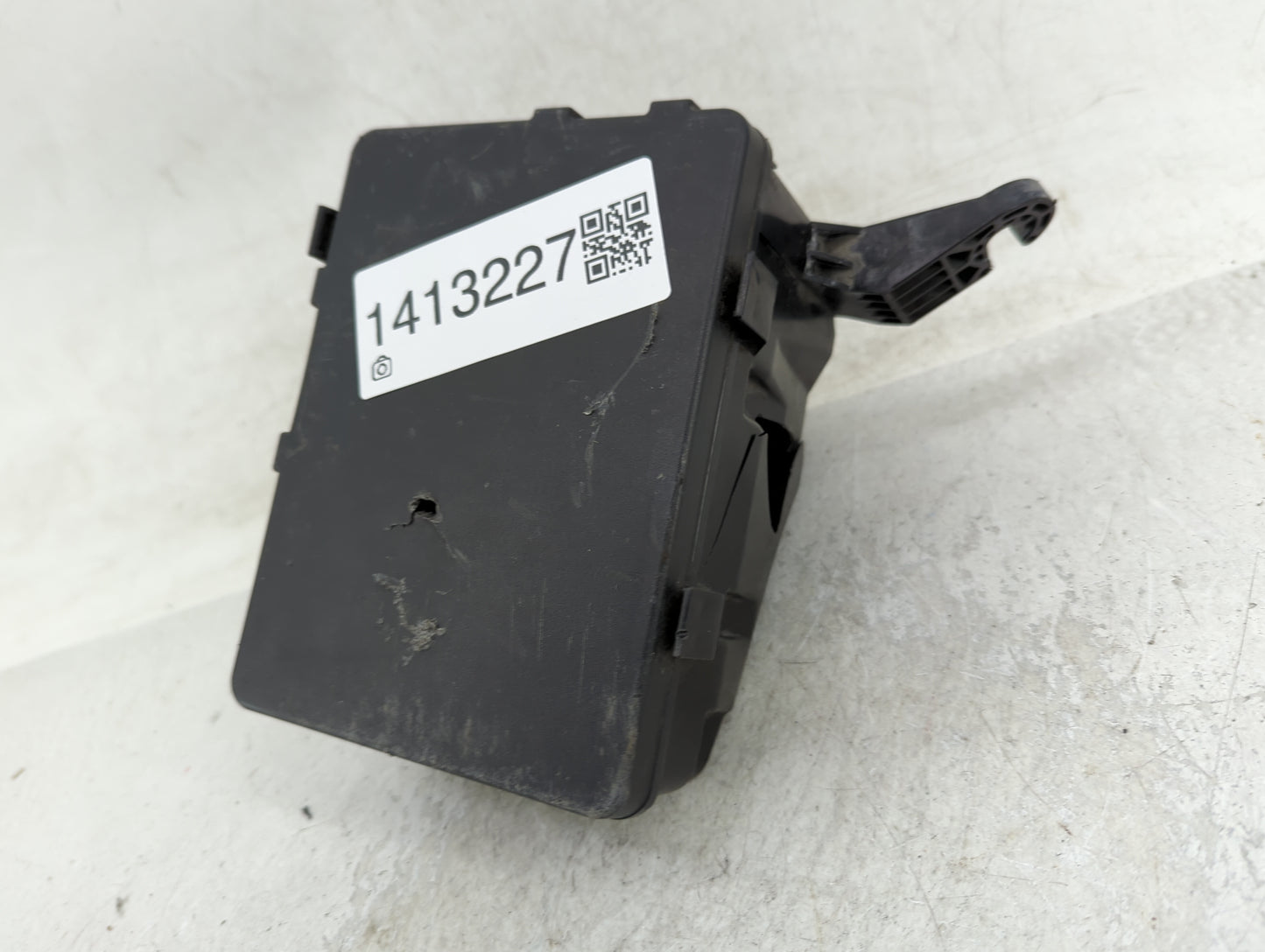 2016-2021 Nissan Maxima Fusebox Fuse Box Panel Relay Module Fits Fits 2016 2017 2018 2019 2020 2021 OEM Used Auto Parts - Oe