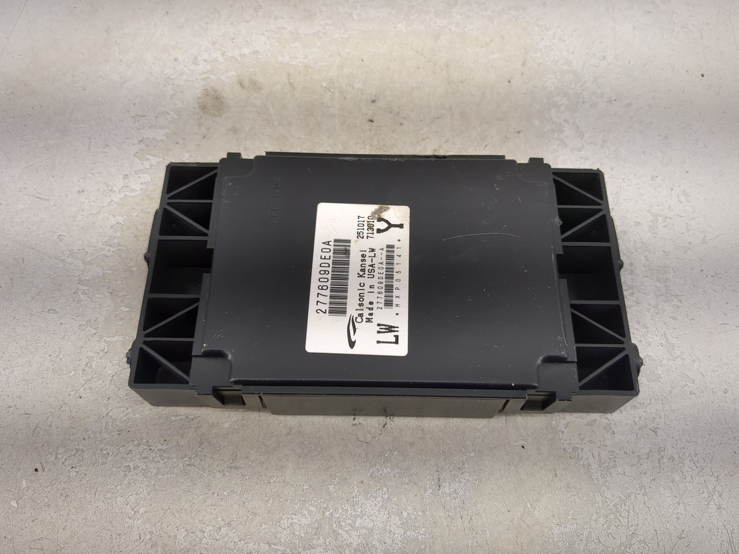 2016-2018 Nissan Maxima Radio AM FM Cd Player Receiver Replacement P/N:277609DE0A Fits Fits 2016 2017 2018 OEM Used Auto Par