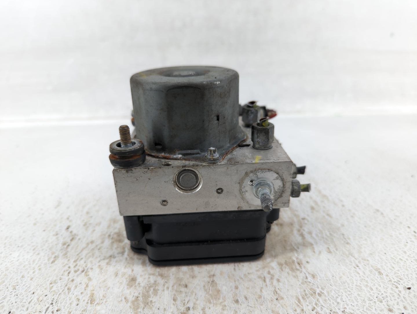 2017-2018 Nissan Maxima ABS Pump Control Module Replacement P/N:47660 9DD0A Fits Fits 2017 2018 OEM Used Auto Parts - Oemuse