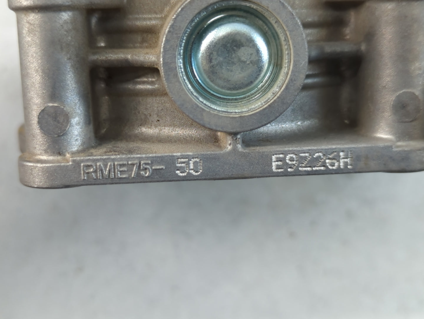 2016-2020 Nissan Maxima Throttle Body P/N:E9Z26H RME75-50 Fits Fits 2016 2017 2018 2019 2020 OEM Used Auto Parts - Oemusedau